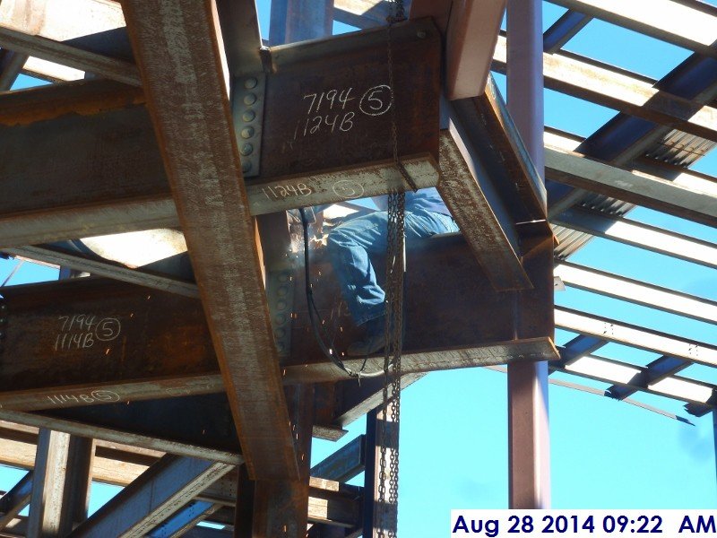 Continued welding at Derrick -5 (4th Floor) Facing North (800x600)